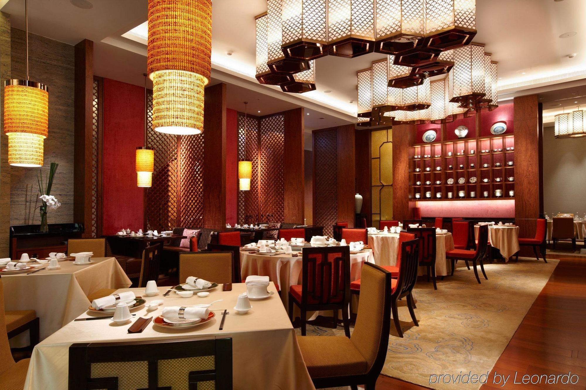 The Okura Prestige Taipei Hotel Bagian luar foto Interior of a restaurant in China