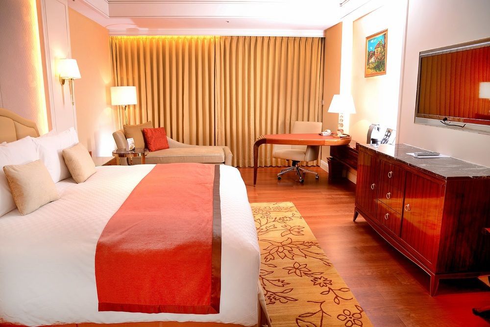 The Okura Prestige Taipei Hotel Bagian luar foto A room at the Taj Bengal