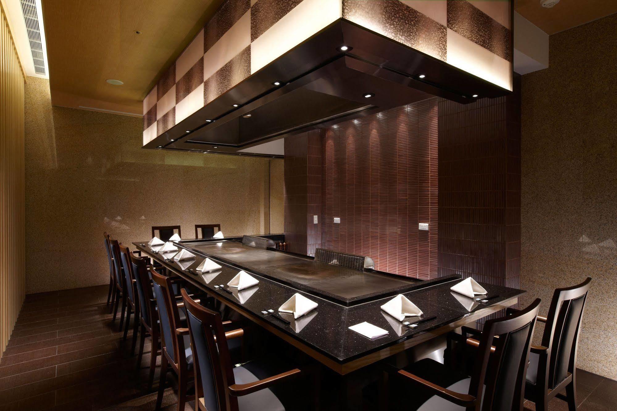 The Okura Prestige Taipei Hotel Bagian luar foto Teppanyaki restaurant in Tokyo